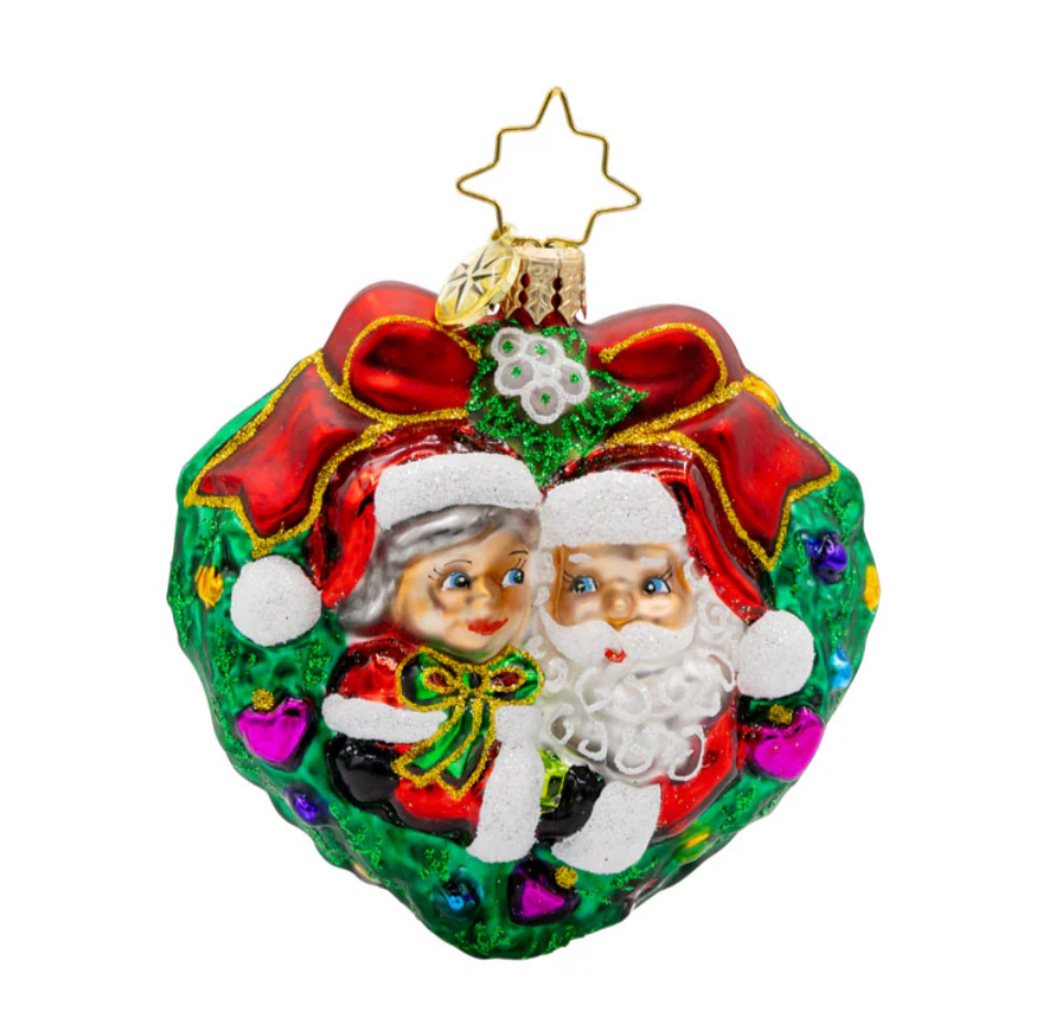 Mr. & Mrs. Claus Mistletoe Moment Gem