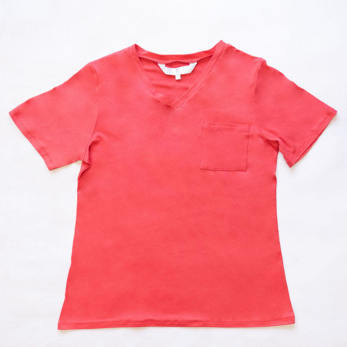Highlands V-Neck Pocket Tee in True Red